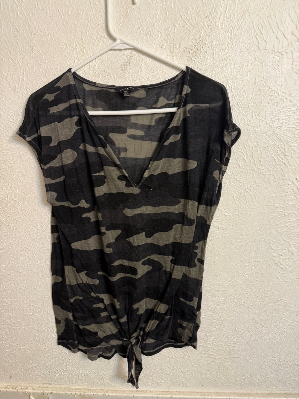 Lucky Brand Black & Olive Camo V-Neck Tie-Front Tee